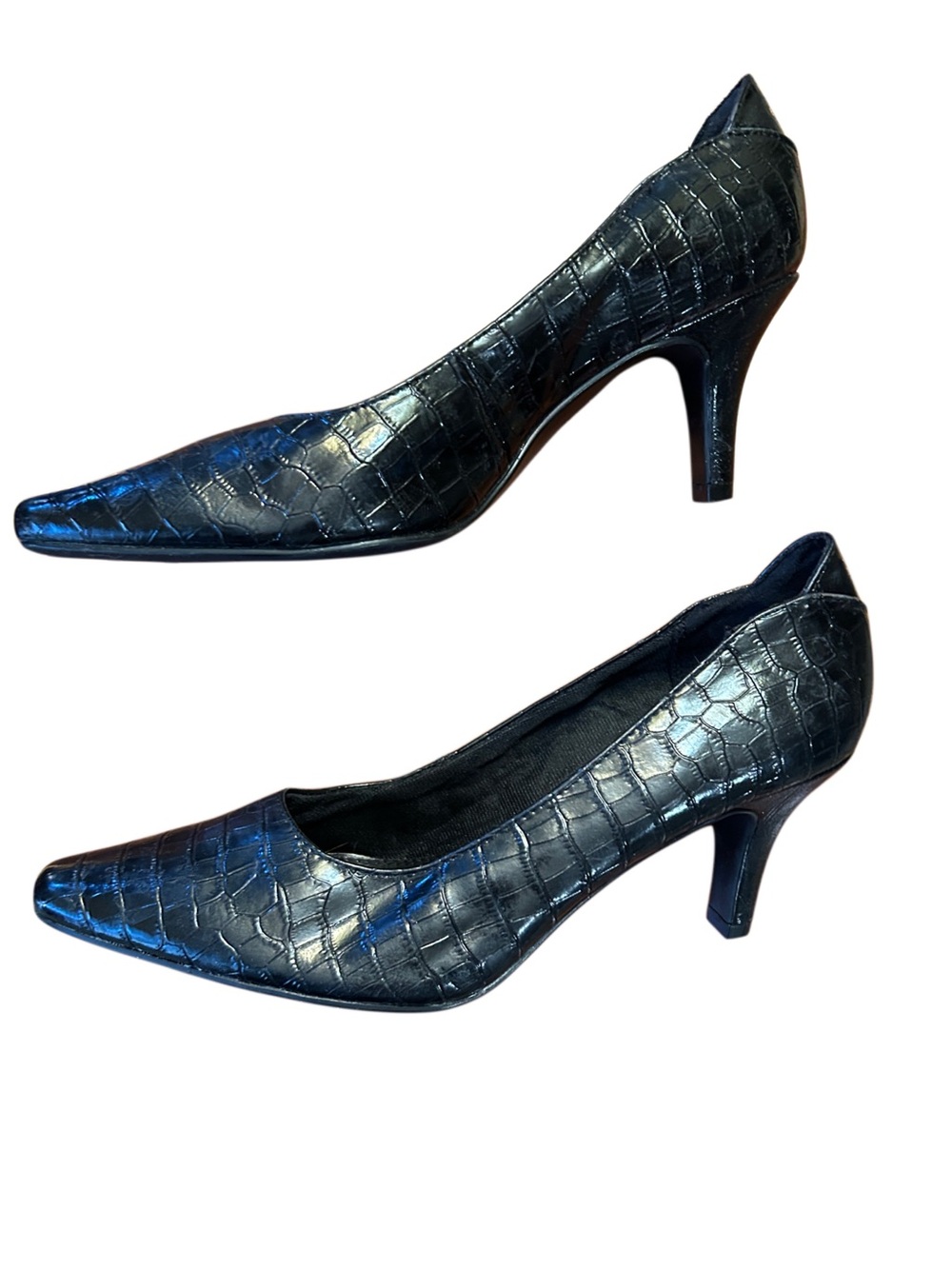 LifeStride Black Faux Croc Textured Pointed Toe Pumps - Soft System Comfort